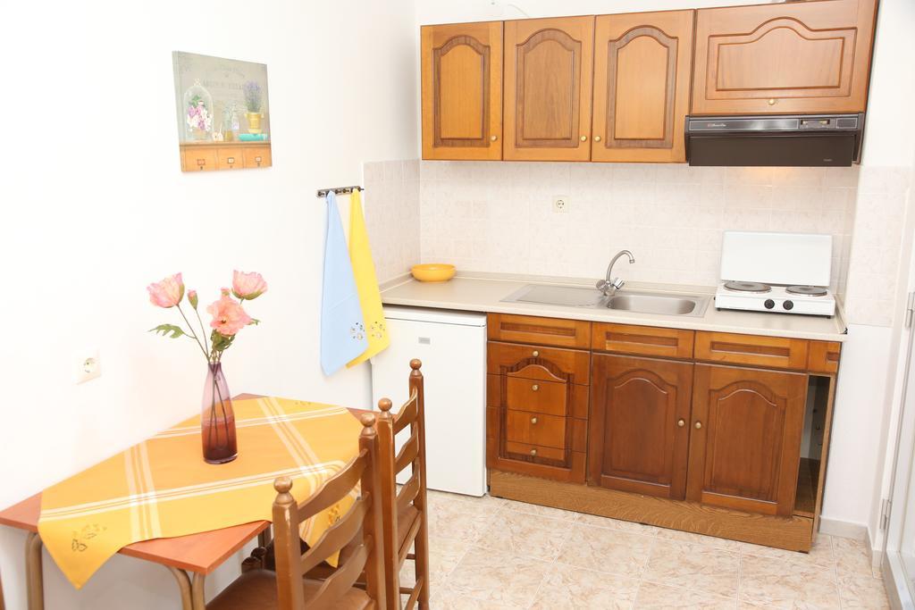 Kastoria Hotel Apartments Ханиоти Стая снимка