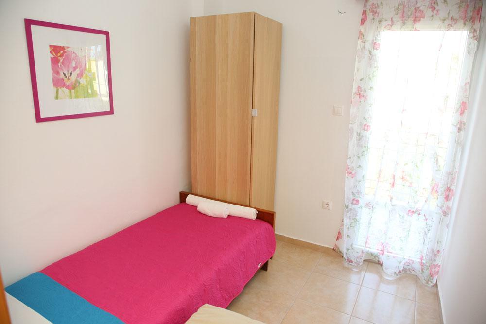 Kastoria Hotel Apartments Ханиоти Екстериор снимка