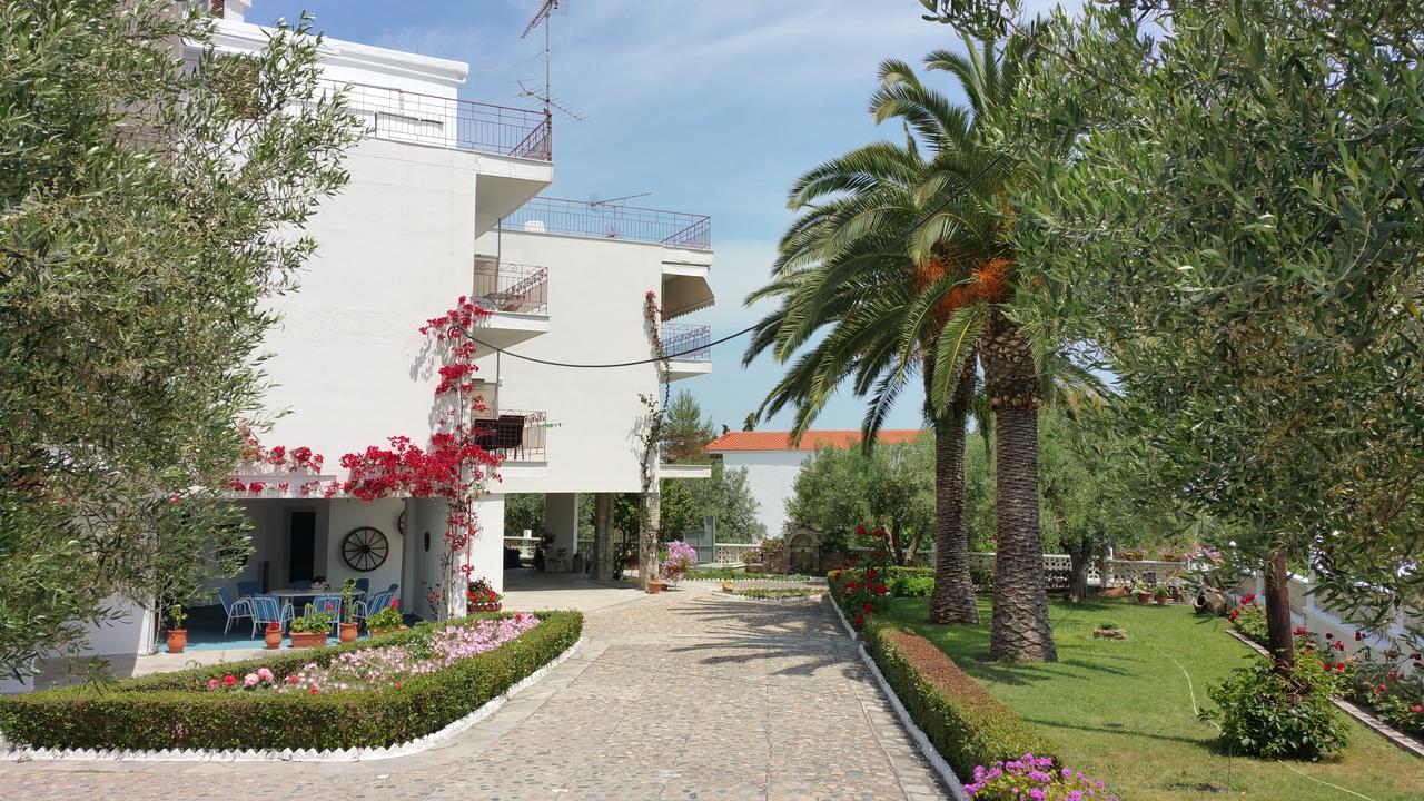 Kastoria Hotel Apartments Ханиоти Екстериор снимка